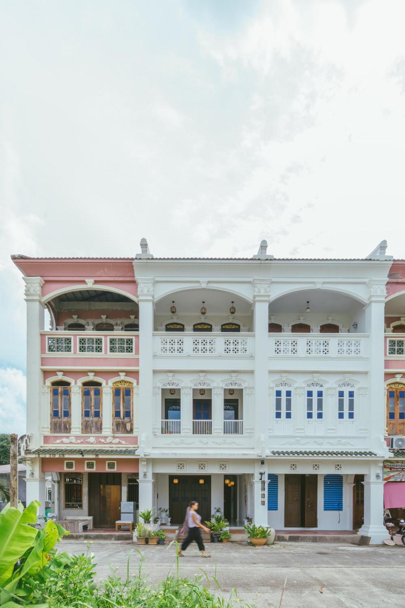 Botan Boutique Hotel Patong Exteriör bild
